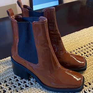 Gianni Bini Glossy Brown Heeled Boots no